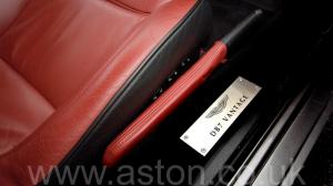 вид Астон Мартин Aston Martin DB7 Vantage 2004. Кликните для просмотра фото автомобиля большего размера.