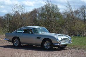    Aston Martin DB5 1965.       .
