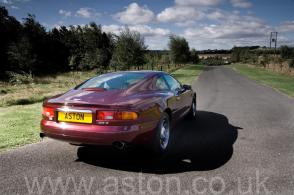     Aston Martin DB7 Coupe 1996.       .