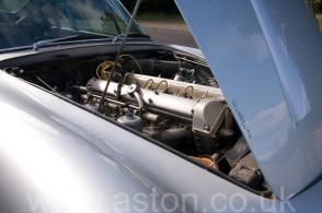    Aston Martin DB6 1967.       .